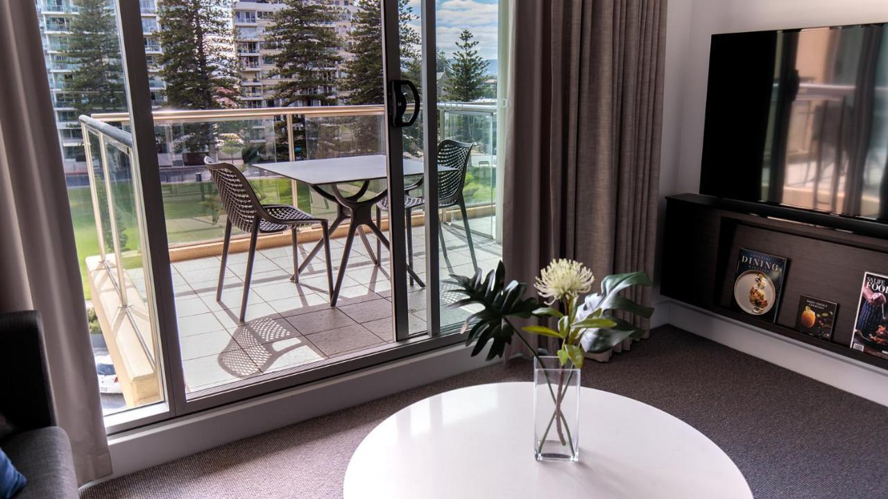 Oaks Glenelg Plaza Pier Suites 애들레이드 외부 사진