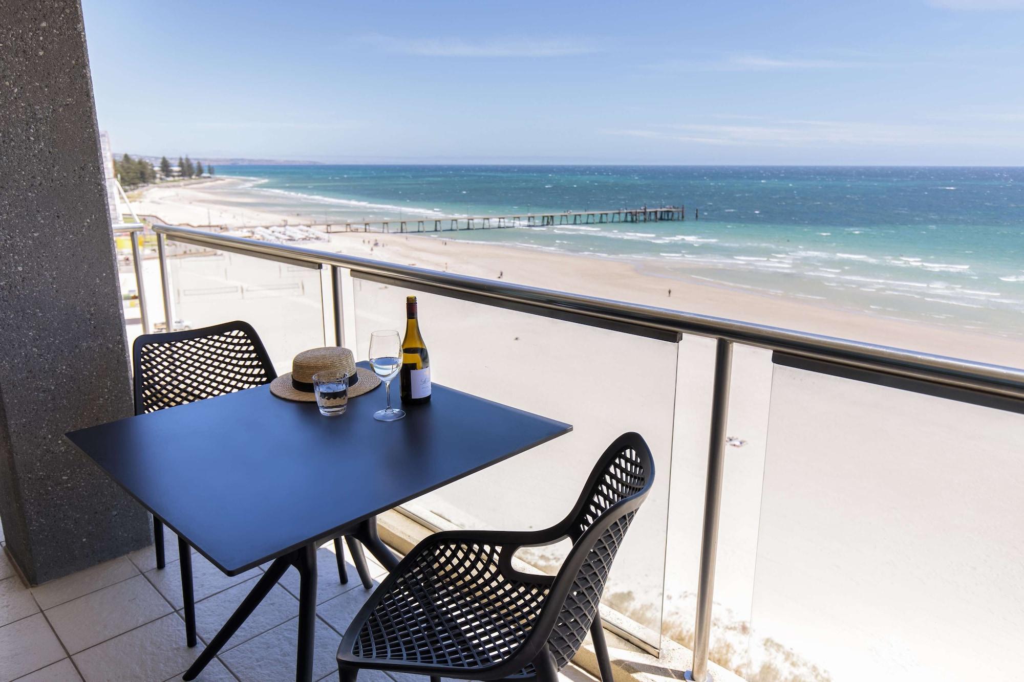 Oaks Glenelg Plaza Pier Suites 애들레이드 외부 사진